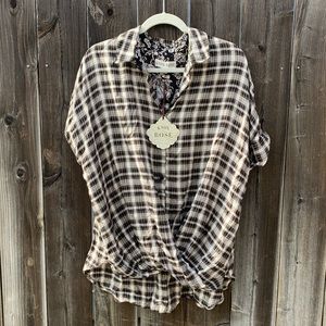 Knox Rose Short Sleeve Flannel